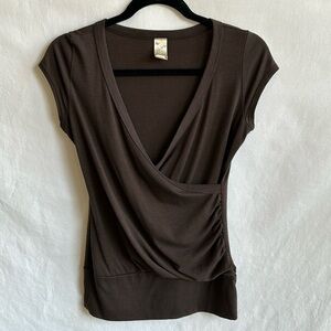 Poetry brown cap sleeve faux wrap top, size M